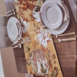 Nicole Miller Home NWT Golden Crushed Velveteen Autumn Table Runner
